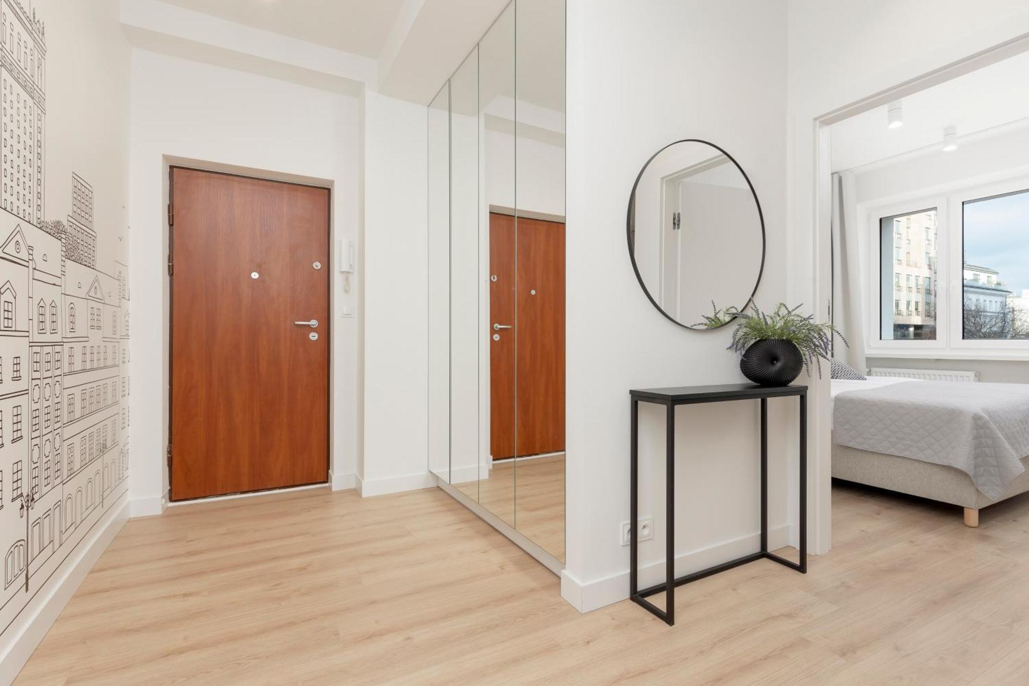 Amazing Spacious In Center By Renters * Warsaw