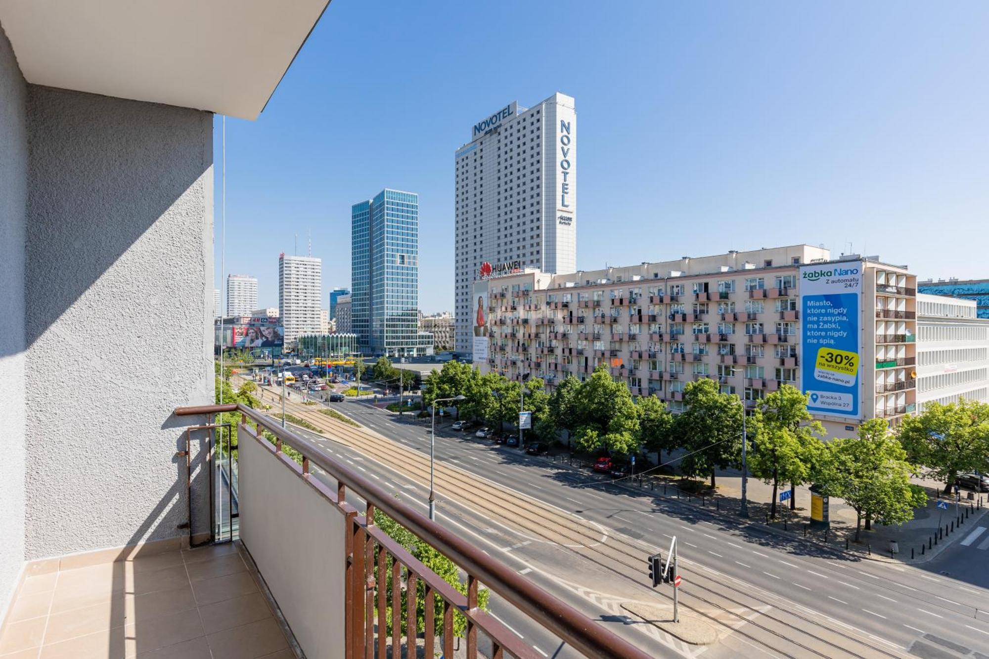 Amazing Spacious In Center By Renters Apartment Warsaw